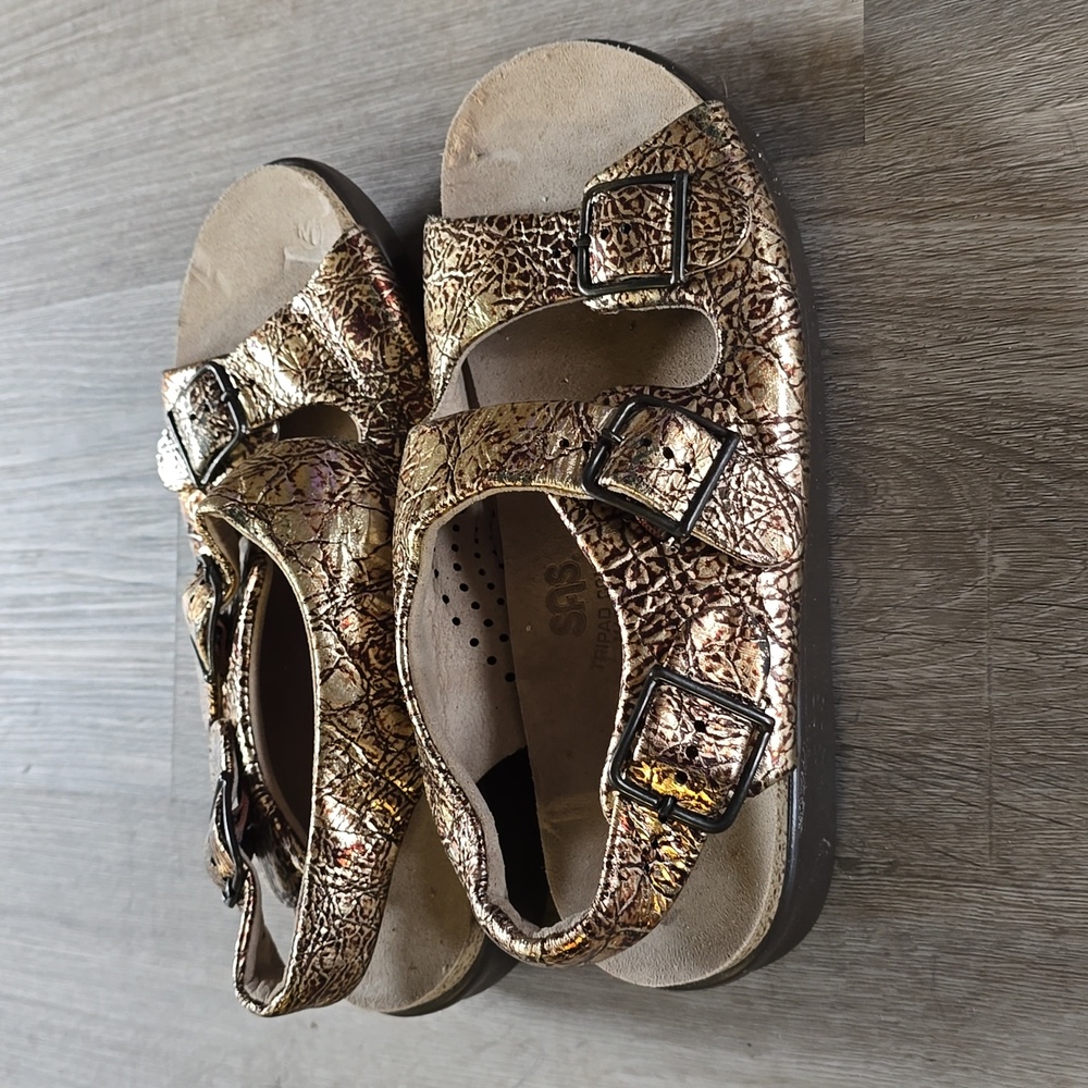 SAS Relaxed Walking Gold Bronze Double Strap & Buckle Tripad Sandals Size 8 - Picture 5 of 11